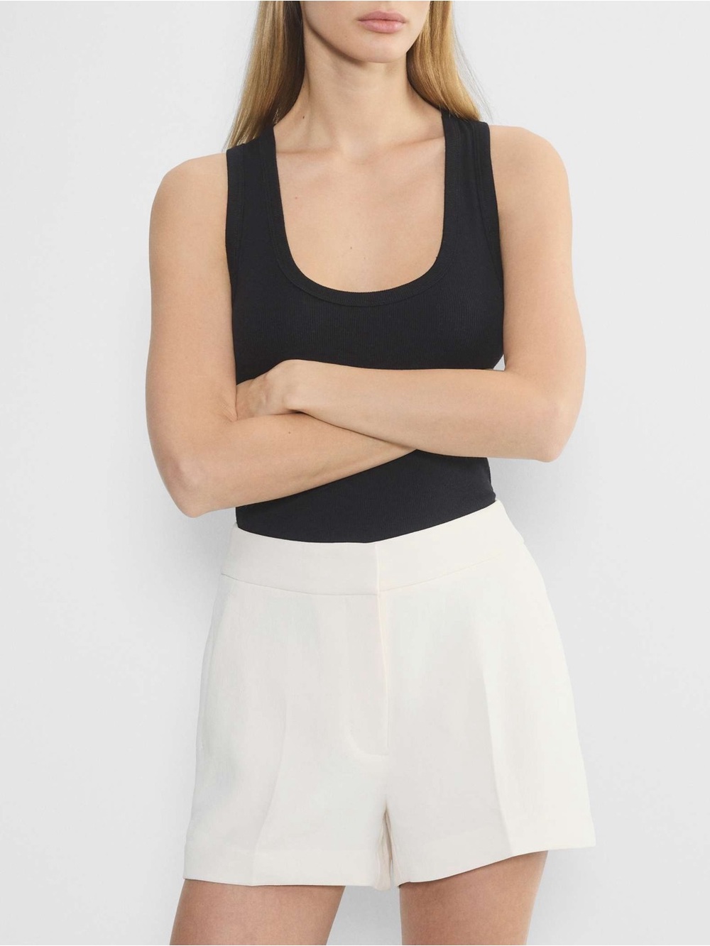 Aritzia Babaton Light Birch White Shorts